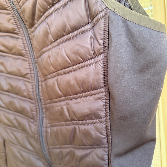 ARIAT equestrian Brown Quilted Women's Vest with pockets size M - Picture 6 of 7